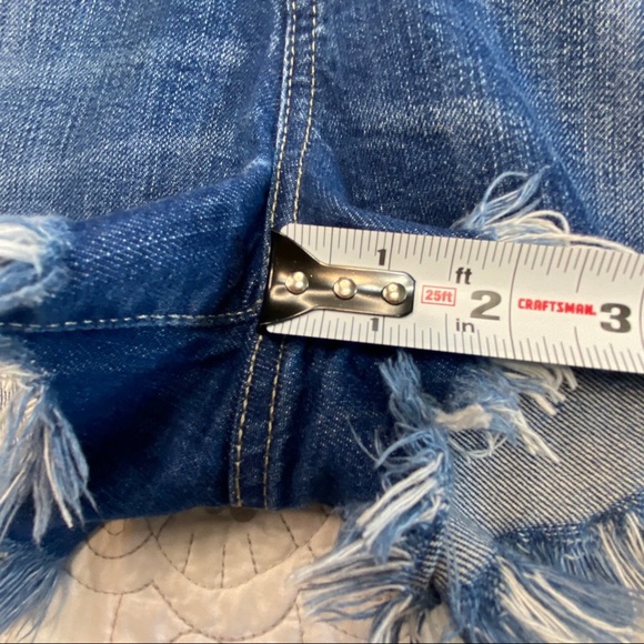 Guess Size 31 Raw Hem Distressed Blue Denim Shorts - Picture 6 of 11
